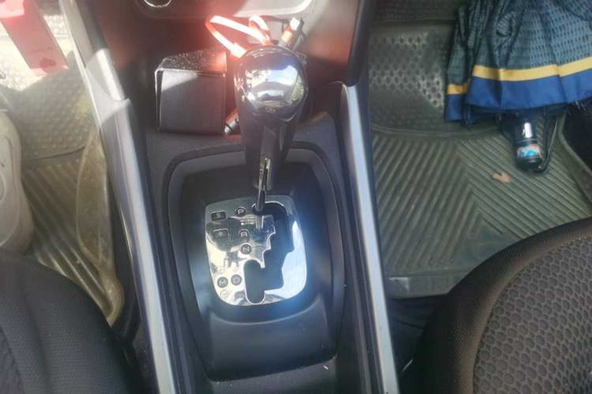 Used Peugeot 2008 2014 1.6L Automatic Fashion Edition Gear Lever