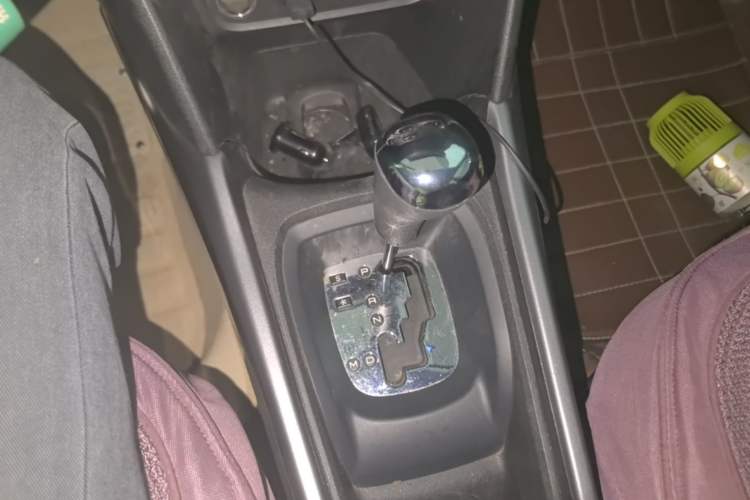Used Peugeot 2008 2014 1.6L Automatic Trend Edition Gear Lever