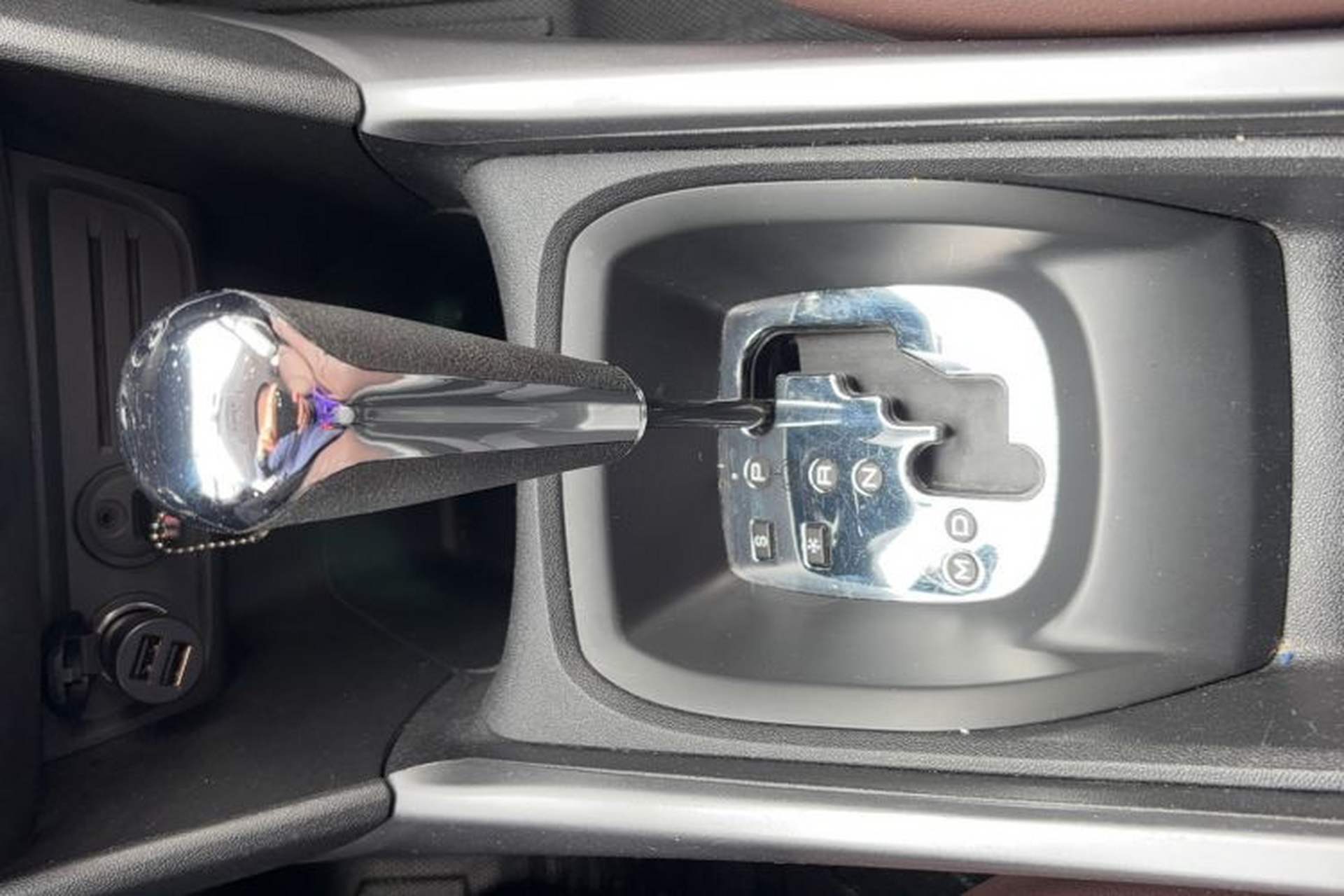 Used Peugeot 2008 2014 1.6L Automatic Trend Edition Gear Lever