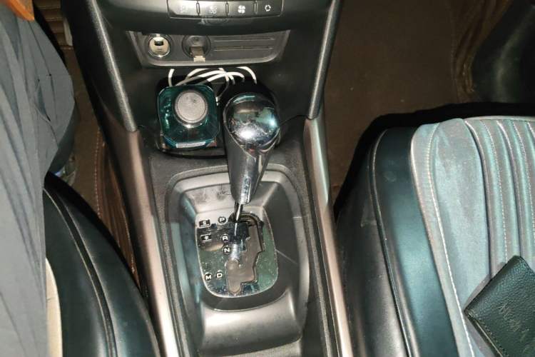 Used Peugeot 2008 2014 1.6L Automatic Fashion Edition Gear Lever