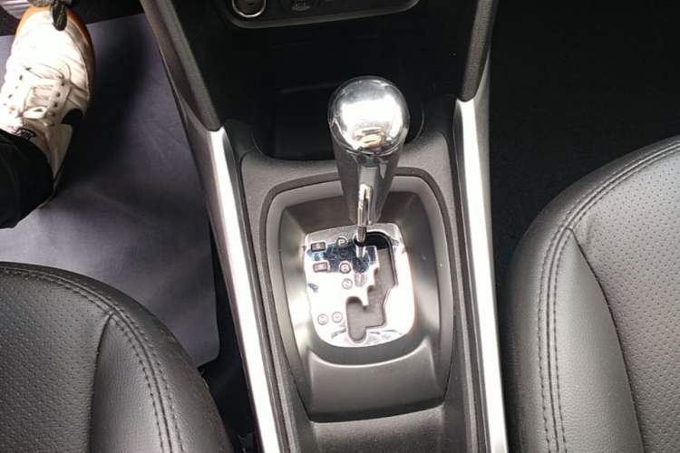 Used Peugeot 2008 2014 1.6L Automatic Fashion Edition Gear Lever