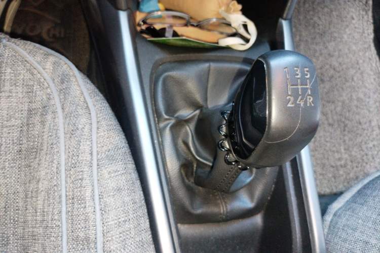 Used Peugeot 2008 2014 1.6L Manual Fashion Edition Gear Lever