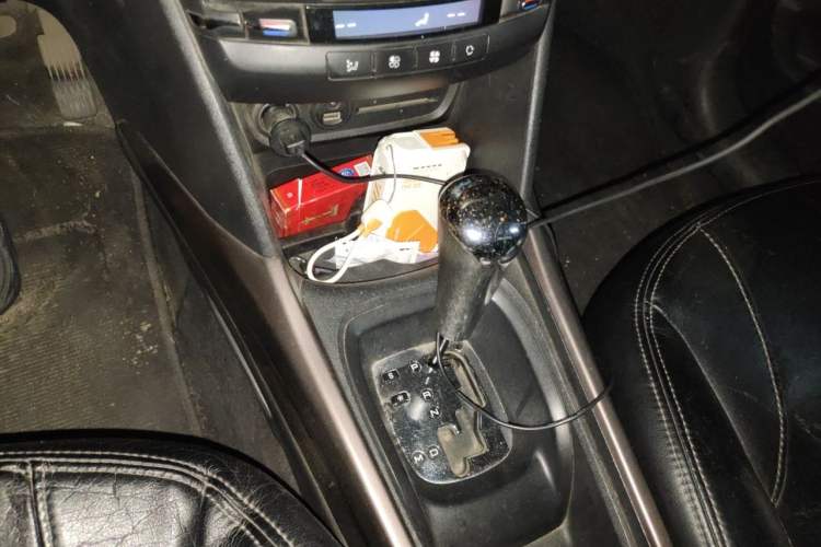 Used Peugeot 2008 2014 1.6L Automatic Fashion Edition Gear Lever
