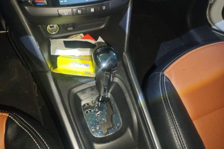 Used Peugeot 2008 2014 1.6L Automatic Fashion Edition Gear Lever