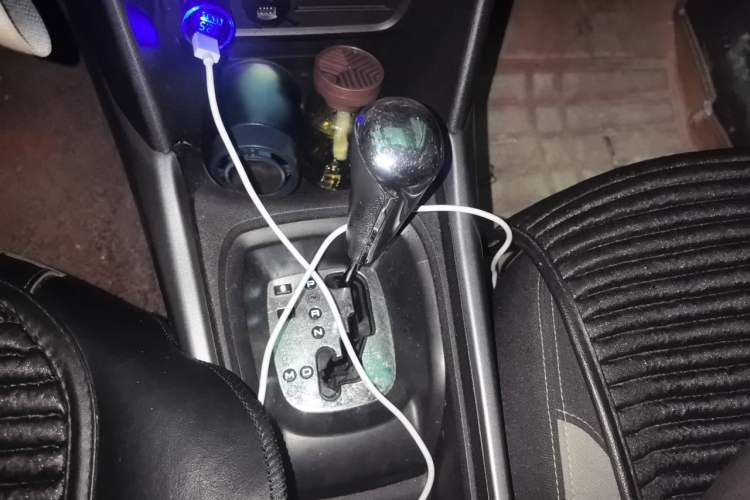 Used Peugeot 2008 2014 1.6L Automatic Trend Edition Gear Lever