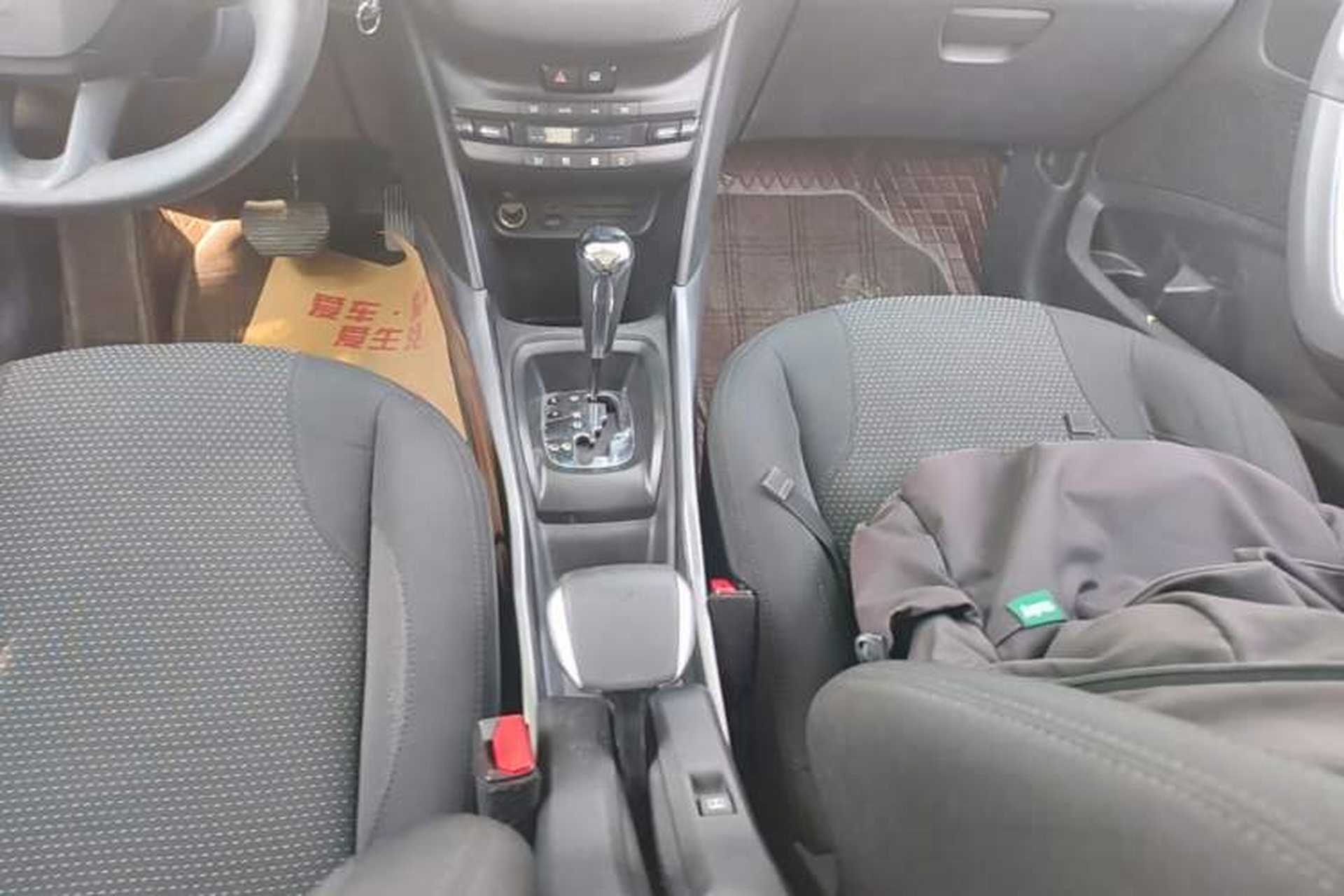 Used Peugeot 2008 2014 1.6L Automatic Fashion Edition Gear Lever