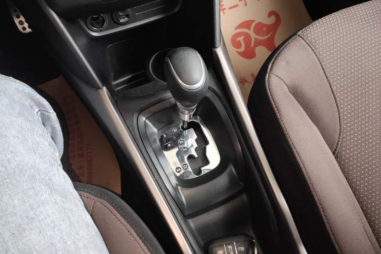Used Peugeot 2008 2014 1.6L Automatic Navigation Edition Gear Lever
