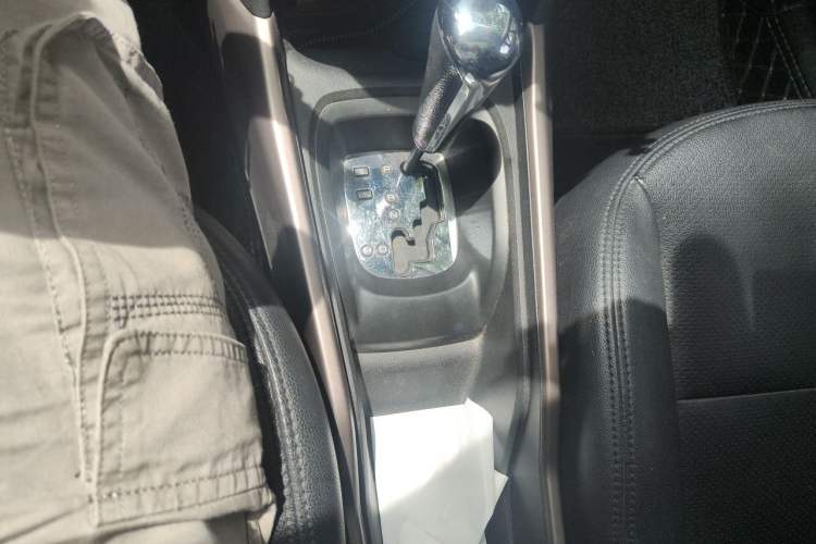 Used Peugeot 2008 2014 1.6L Automatic Fashion Edition Gear Lever