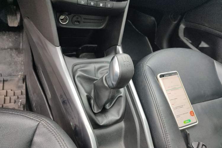 Used Peugeot 2008 2014 1.6L Manual Fashion Edition Gear Lever