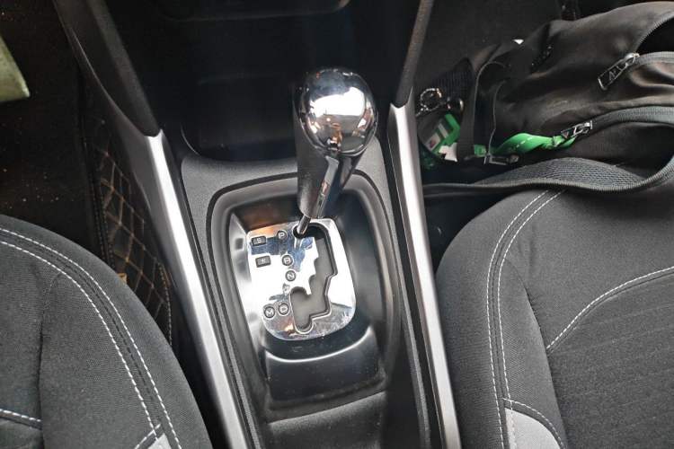 Used Peugeot 2008 2014 1.6L Automatic Trend Edition Gear Lever