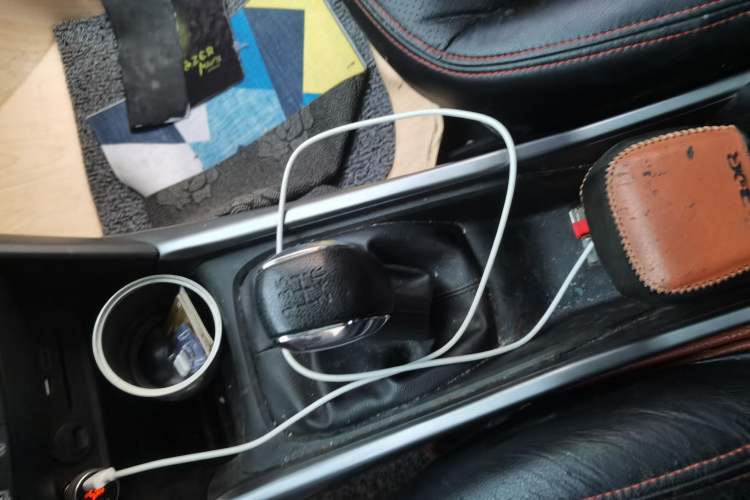Used Peugeot 2008 2014 1.6L Manual Fashion Edition Gear Lever