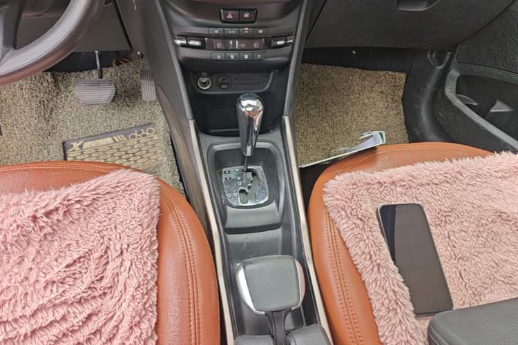 Used Peugeot 2008 2014 1.6L Automatic Fashion Edition Gear Lever