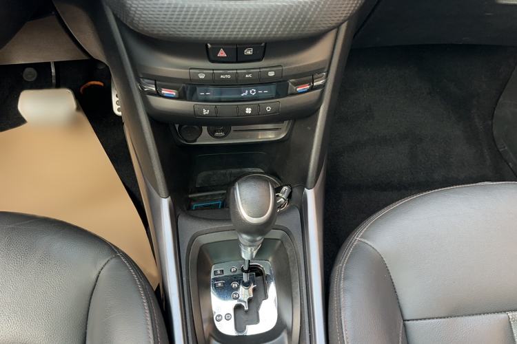 Used Peugeot 2008 2014 1.6L Automatic Navigation Edition Gear Lever