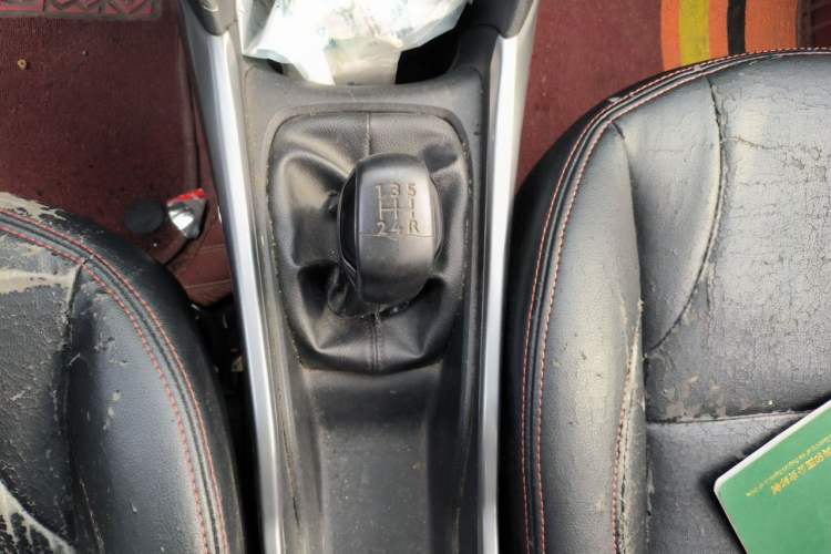 Used Peugeot 2008 2014 1.6L Manual Fashion Edition Gear Lever