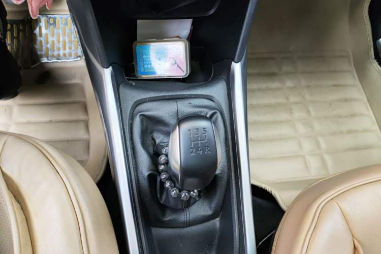 Used Peugeot 2008 2014 1.6L Manual Fashion Edition Gear Lever