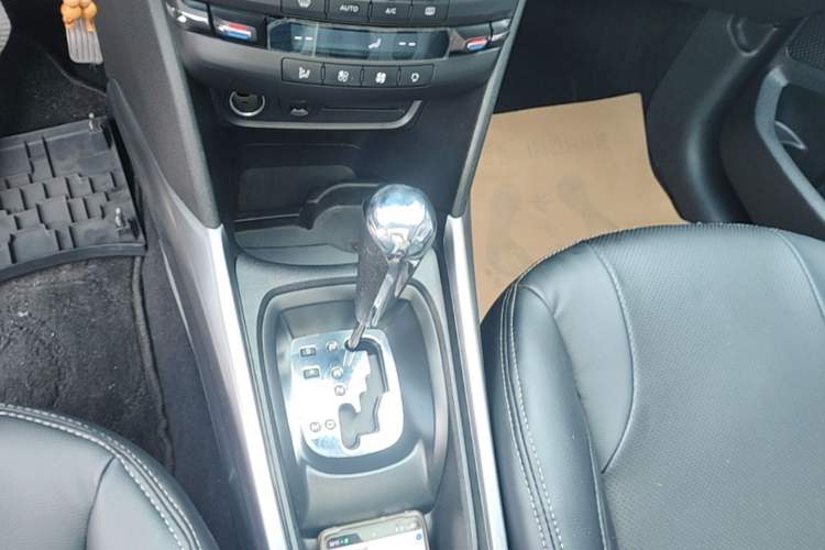 Used Peugeot 2008 2014 1.6L Automatic Fashion Edition Gear Lever