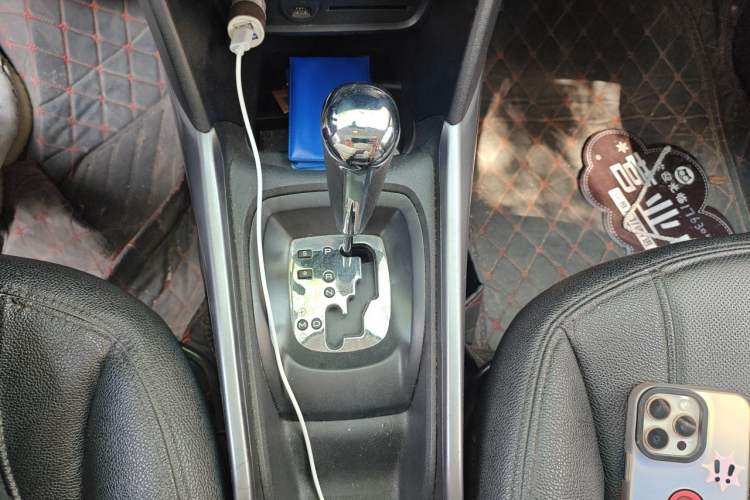 Used Peugeot 2008 2014 1.6L Automatic Fashion Edition Gear Lever