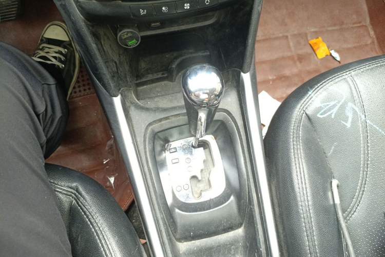 Used Peugeot 2008 2014 1.6L Automatic Fashion Edition Gear Lever
