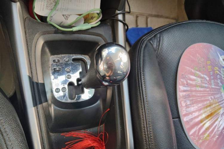 Used Peugeot 2008 2014 1.6L Automatic Trend Edition Gear Lever