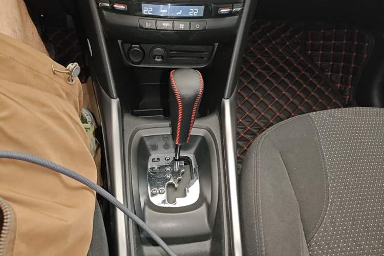 Used Peugeot 2008 2014 1.6L Automatic Fashion Edition Gear Lever
