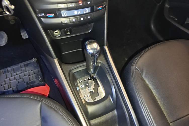 Used Peugeot 2008 2014 1.6L Automatic Fashion Edition Gear Lever