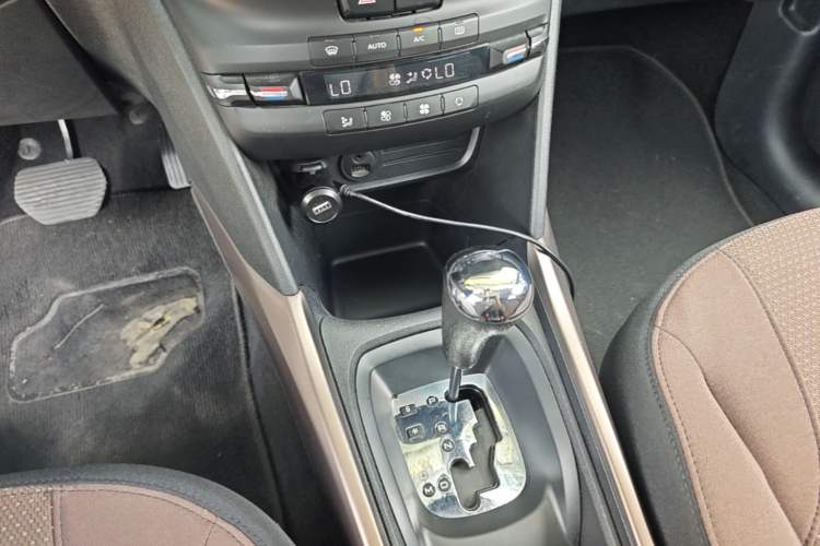 Used Peugeot 2008 2014 1.6L Automatic Fashion Edition Gear Lever
