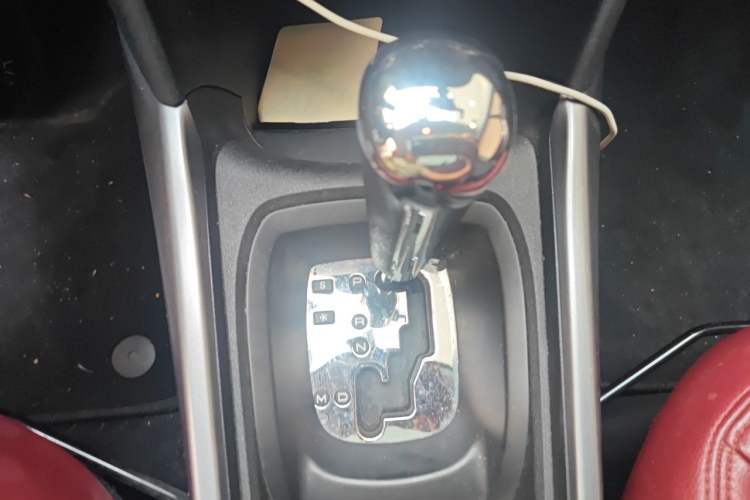 Used Peugeot 2008 2014 1.6L Automatic Fashion Edition Gear Lever