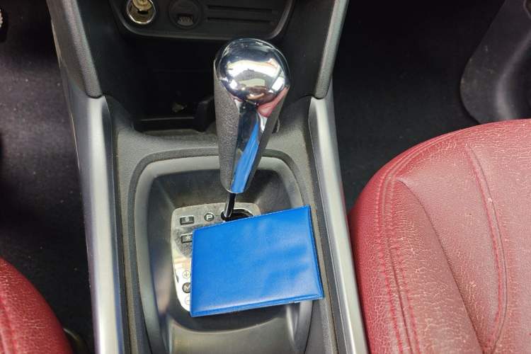 Used Peugeot 2008 2014 1.6L Automatic Fashion Edition Gear Lever
