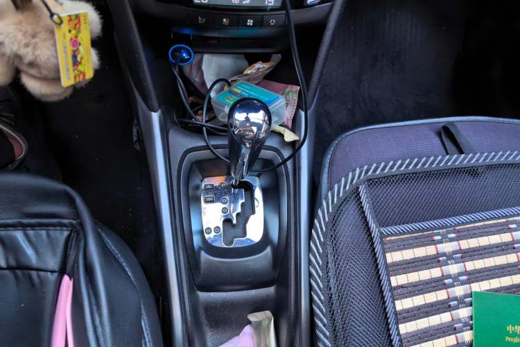 Used Peugeot 2008 2014 1.6L Automatic Fashion Edition Gear Lever