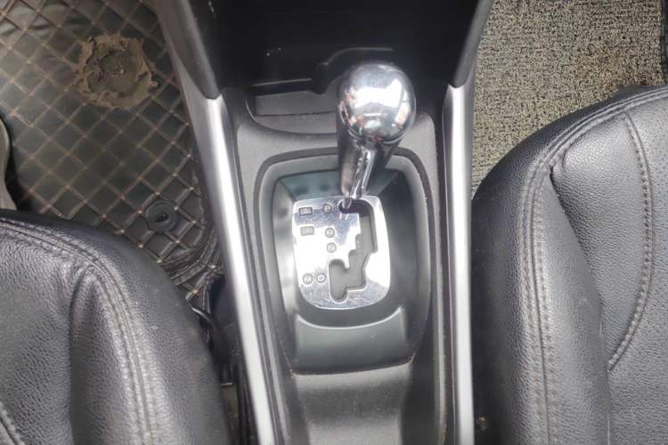 Used Peugeot 2008 2014 1.6L Automatic Fashion Edition Gear Lever