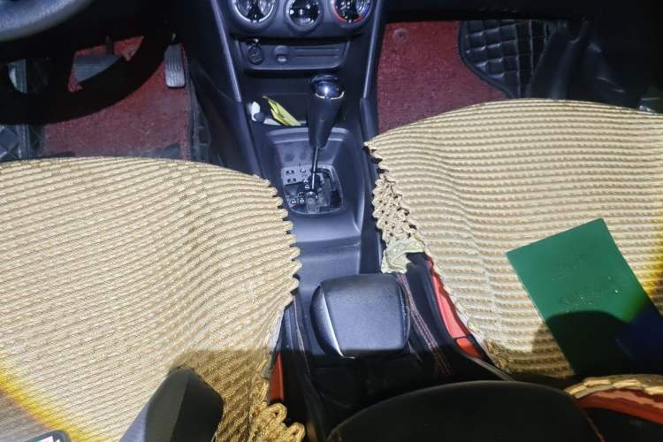 Used Peugeot 2008 2014 1.6L Automatic Trend Edition Gear Lever