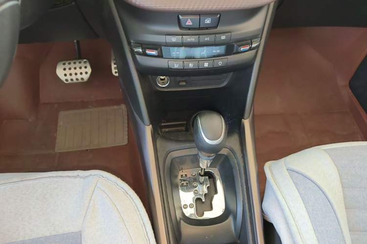 Used Peugeot 2008 2014 1.6L Automatic Navigation Edition Gear Lever