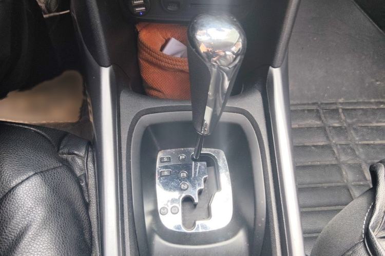 Used Peugeot 2008 2014 1.6L Automatic Trend Edition Gear Lever