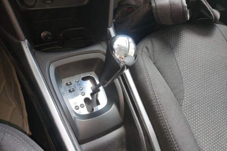 Used Peugeot 2008 2014 1.6L Automatic Fashion Edition Gear Lever