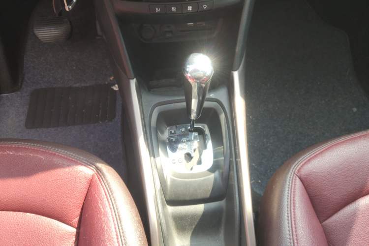 Used Peugeot 2008 2014 1.6L Automatic Fashion Edition Gear Lever