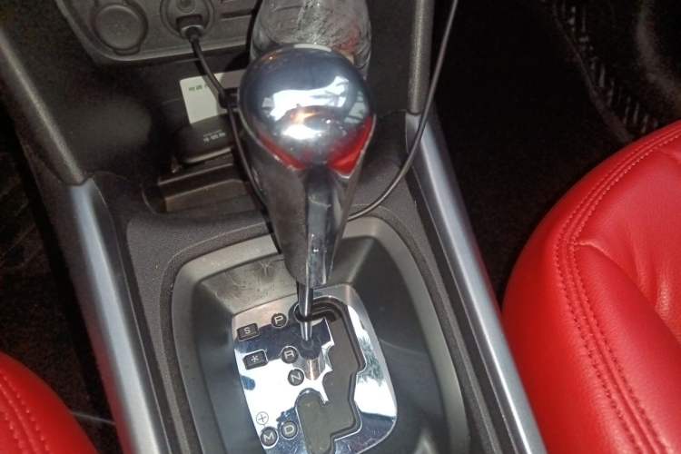 Used Peugeot 2008 2014 1.6L Automatic Fashion Edition Gear Lever