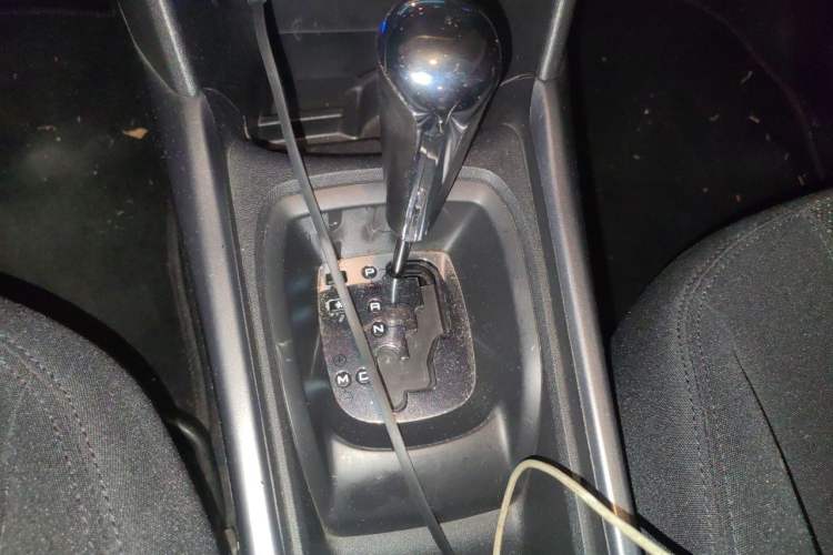 Used Peugeot 2008 2014 1.6L Automatic Fashion Edition Gear Lever