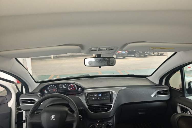 Used Peugeot 2008 2014 1.6L Automatic Trend Edition Headliner