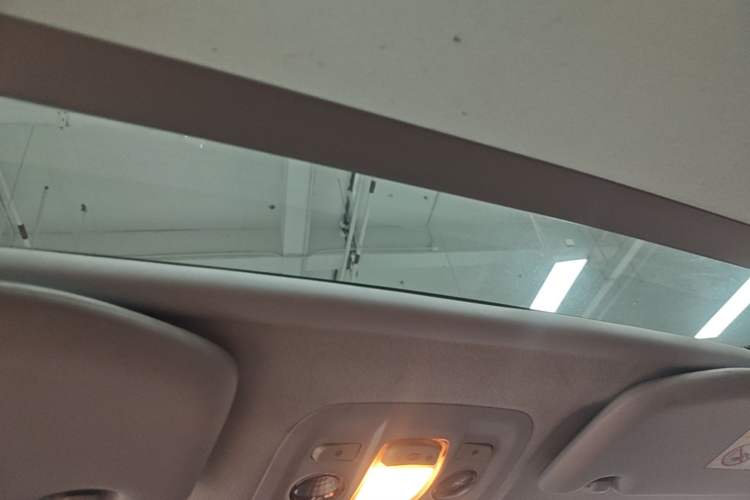 Used Peugeot 2008 2014 1.6L Automatic Fashion Edition Headliner