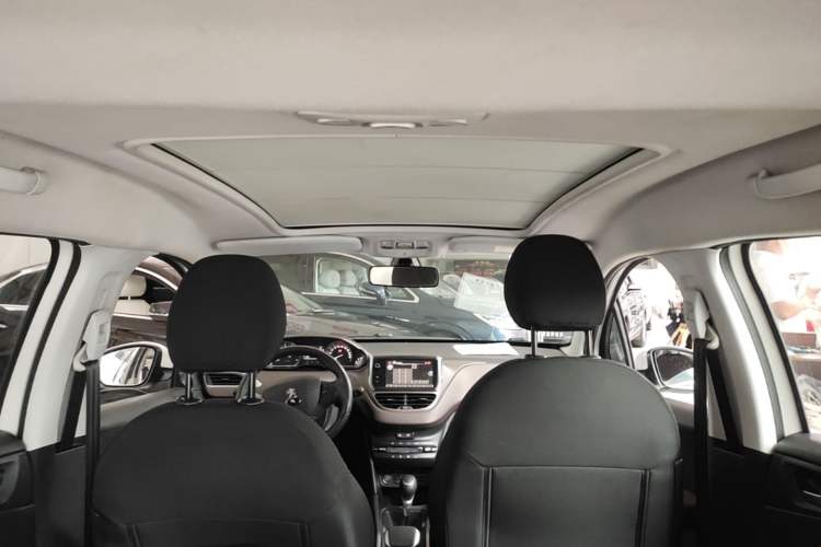 Used Peugeot 2008 2014 1.6L Automatic Navigation Edition Headliner