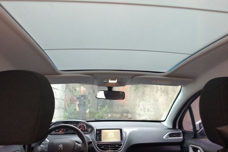 Used Peugeot 2008 2014 1.6L Automatic Fashion Edition Headliner