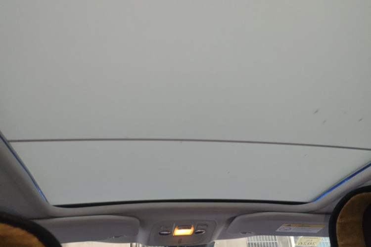 Used Peugeot 2008 2014 1.6L Automatic Fashion Edition Headliner
