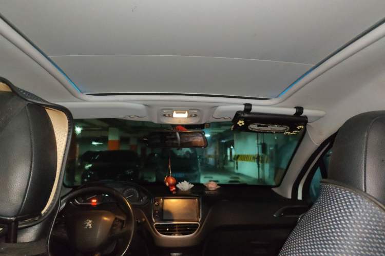 Used Peugeot 2008 2014 1.6L Automatic Fashion Edition Headliner