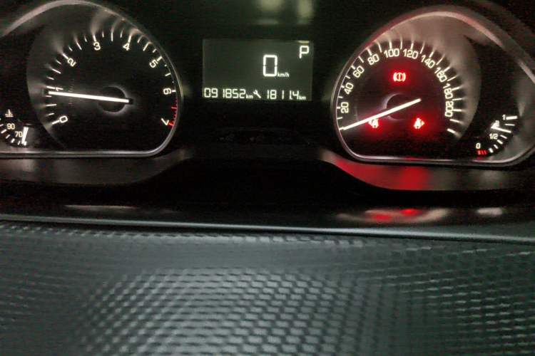 Used Peugeot 2008 2014 1.6L Automatic Fashion Edition Instrument Cluster