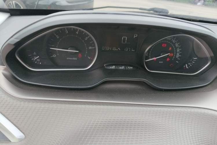 Used Peugeot 2008 2014 1.6L Automatic Navigation Edition Instrument Cluster