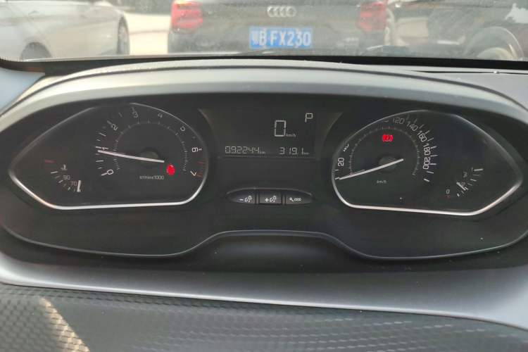 Used Peugeot 2008 2014 1.6L Automatic Fashion Edition Instrument Cluster