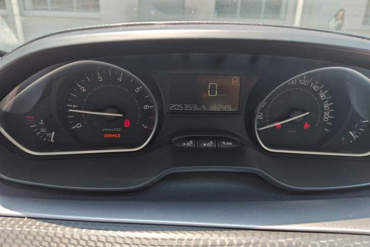 Used Peugeot 2008 2014 1.6L Automatic Fashion Edition Instrument Cluster