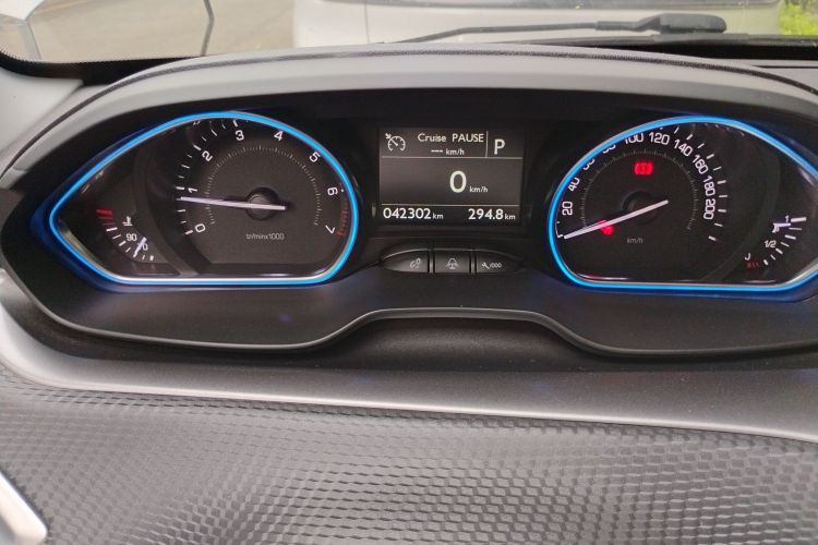 Used Peugeot 2008 2014 1.6L Automatic Navigation Edition Instrument Cluster