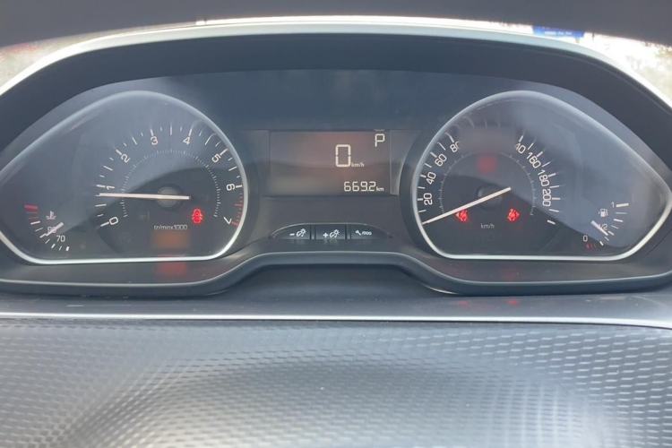 Used Peugeot 2008 2014 1.6L Automatic Fashion Edition Instrument Cluster