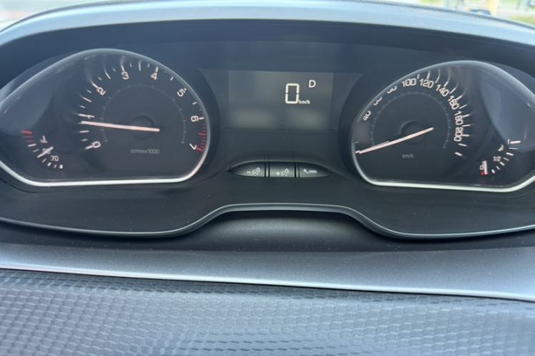 Used Peugeot 2008 2014 1.6L Automatic Fashion Edition Instrument Cluster